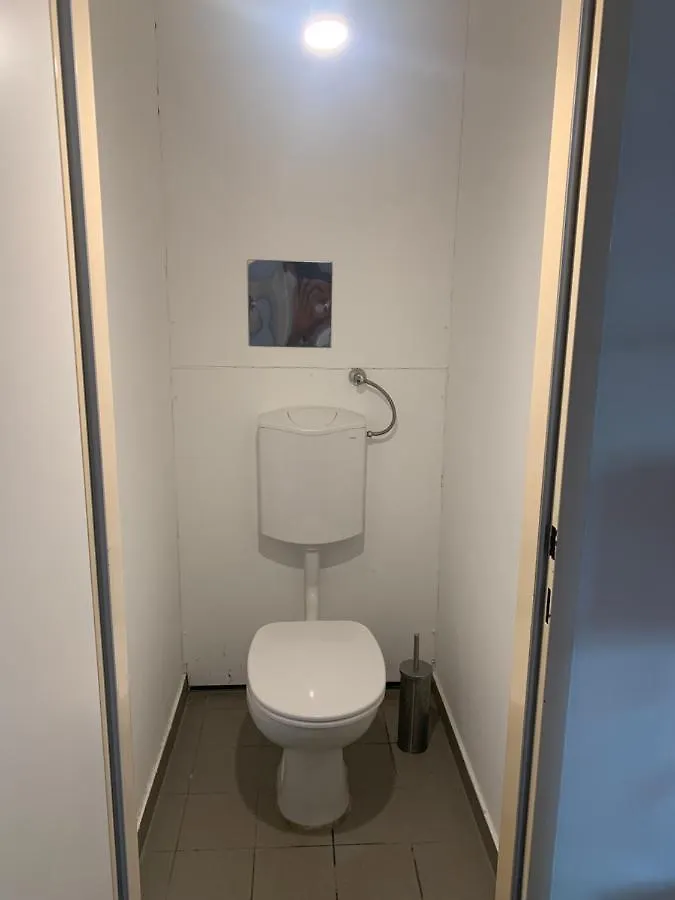 Sehr Schone Zimmer 1 In Wien Favoriten Apartment